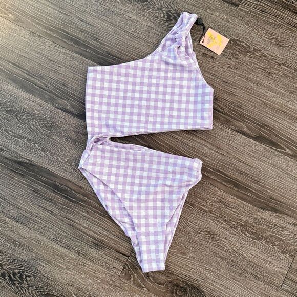 Skatie Nicole One Piece New - Picture 1 of 6